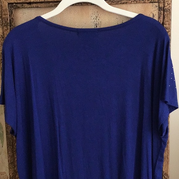 New Women’s Top - Picture 2 of 3